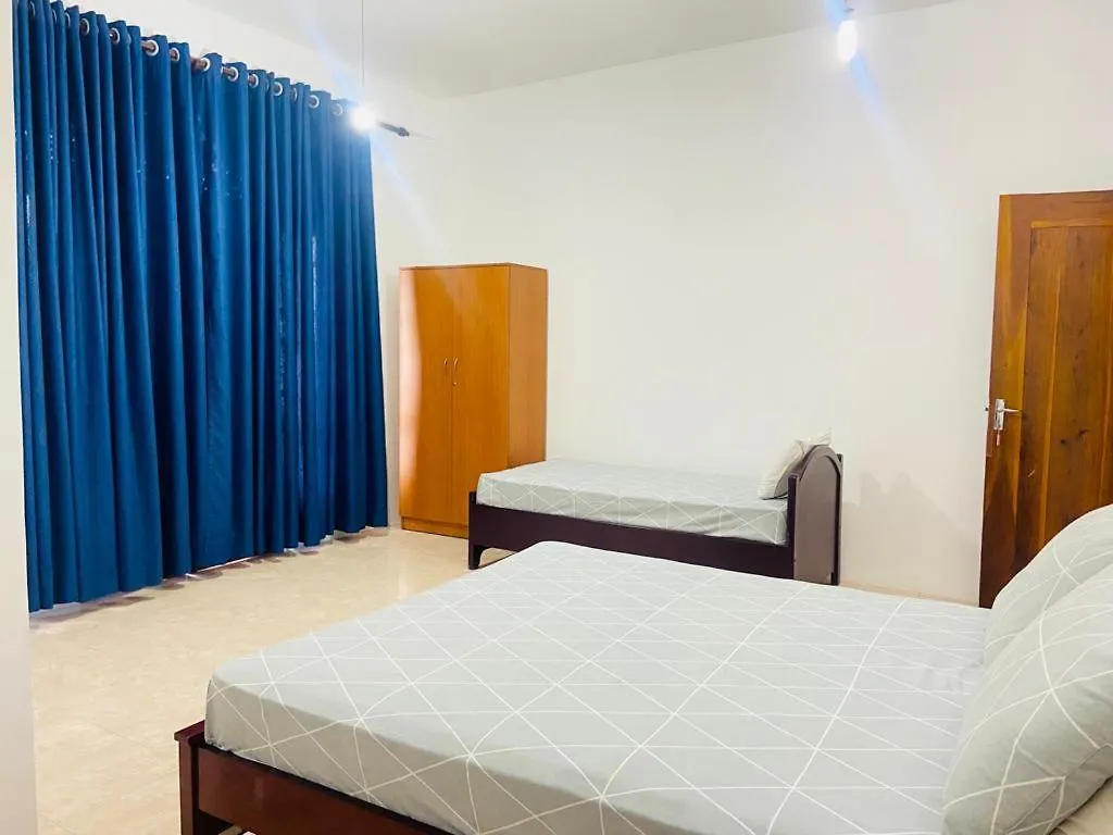 Gangarama Sleeping Rest Apartment Kandy Homestay